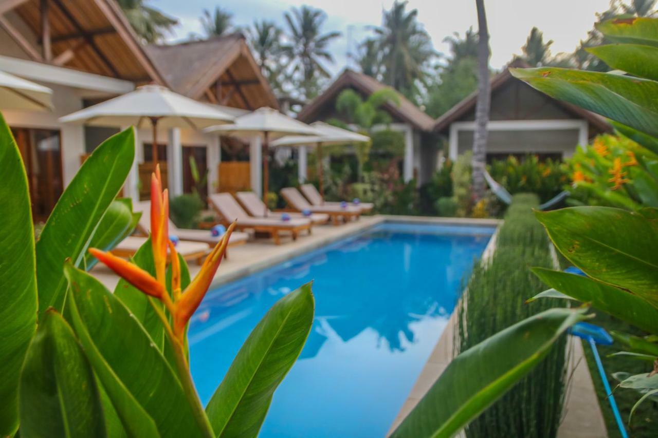 Cozy Cottages Lombok Senggigi Exterior photo