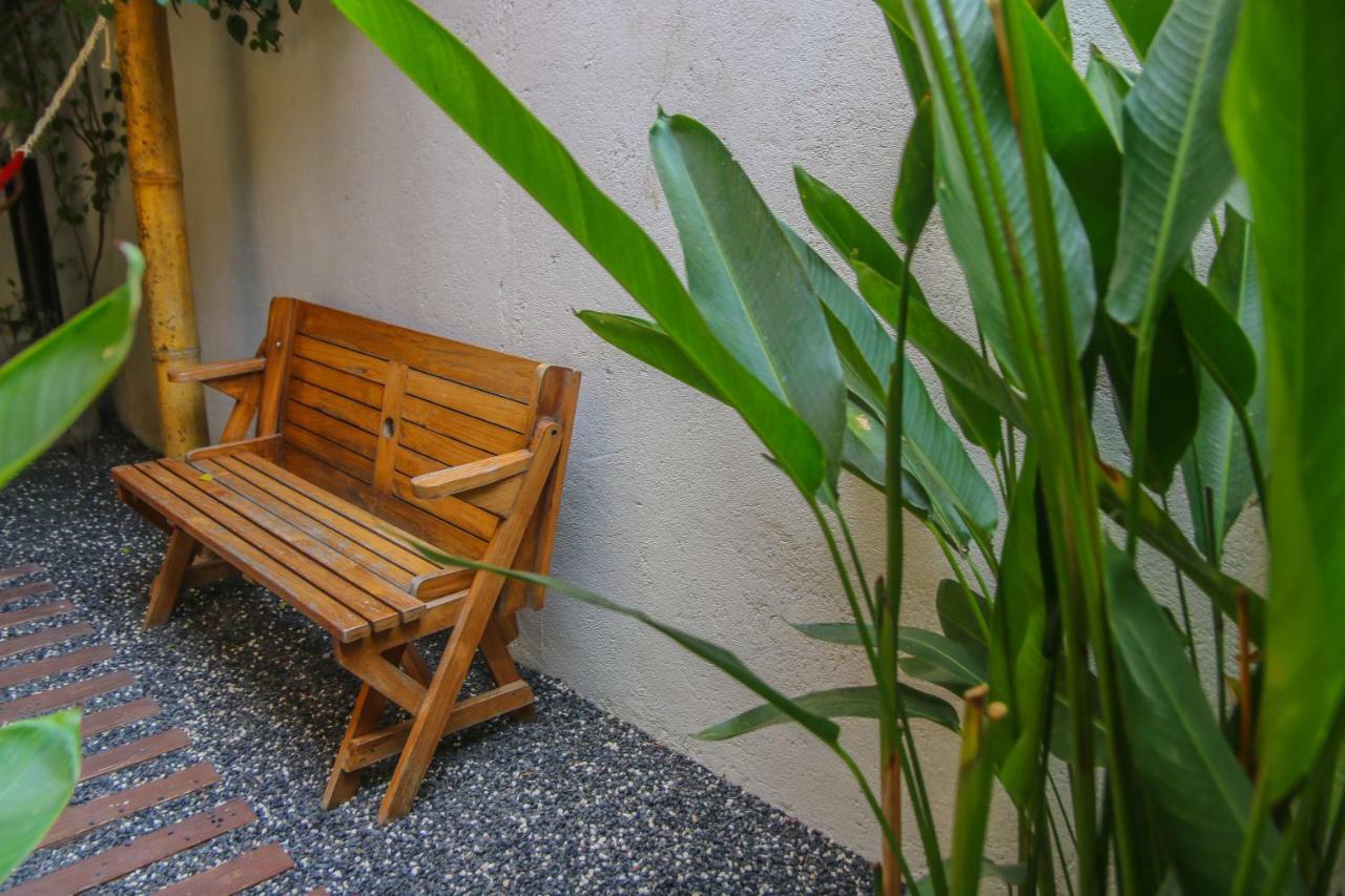 Cozy Cottages Lombok Senggigi Exterior photo
