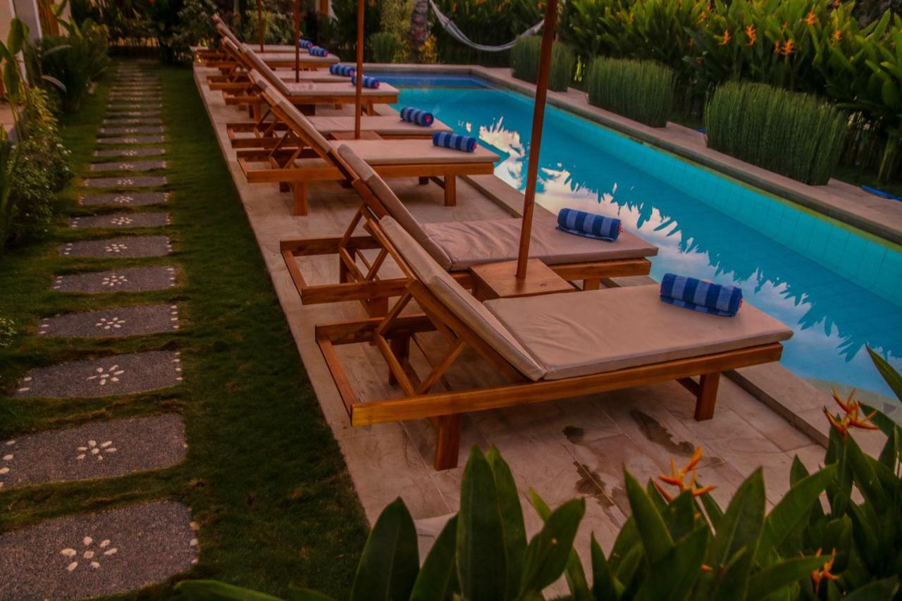 Cozy Cottages Lombok Senggigi Exterior photo