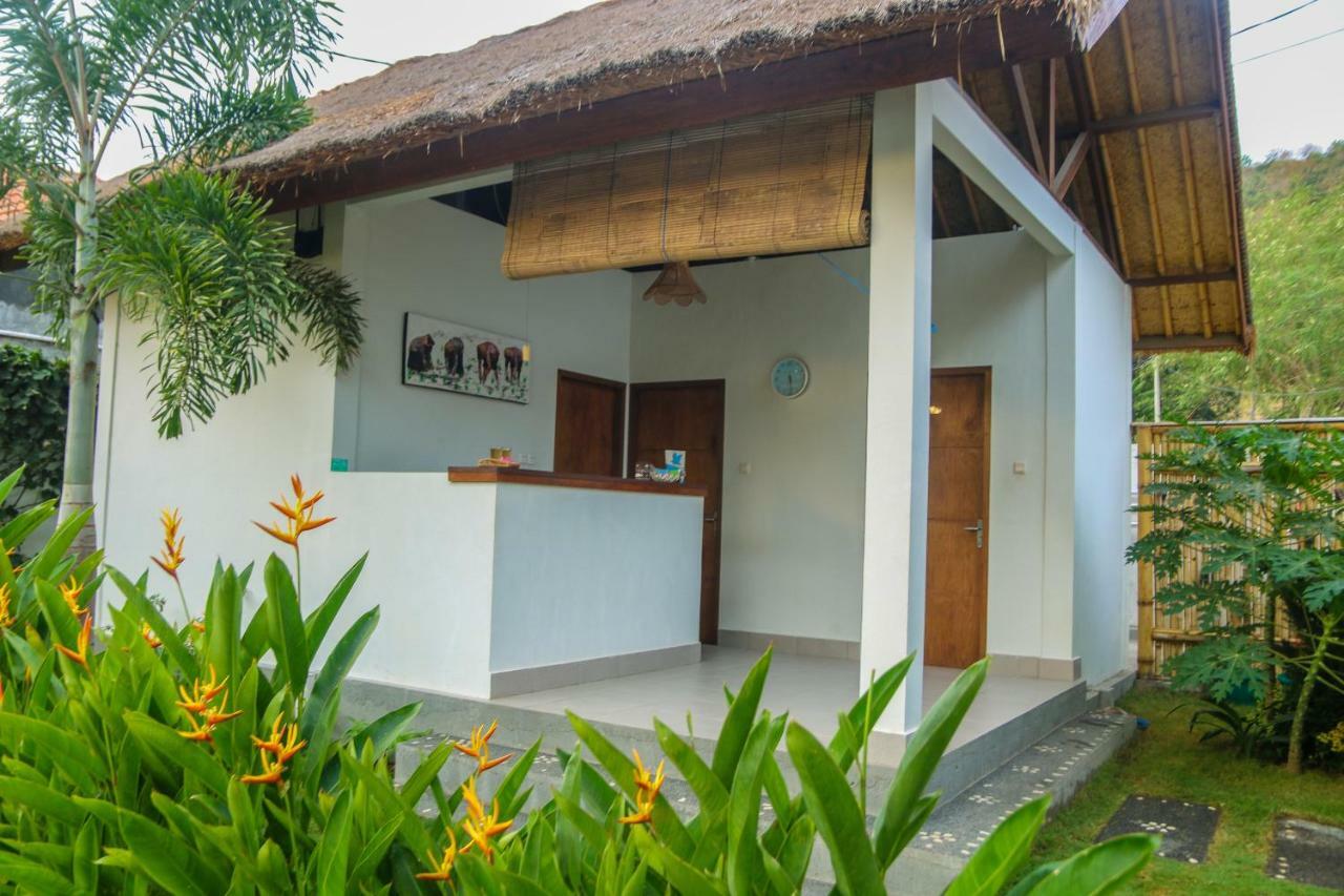 Cozy Cottages Lombok Senggigi Exterior photo