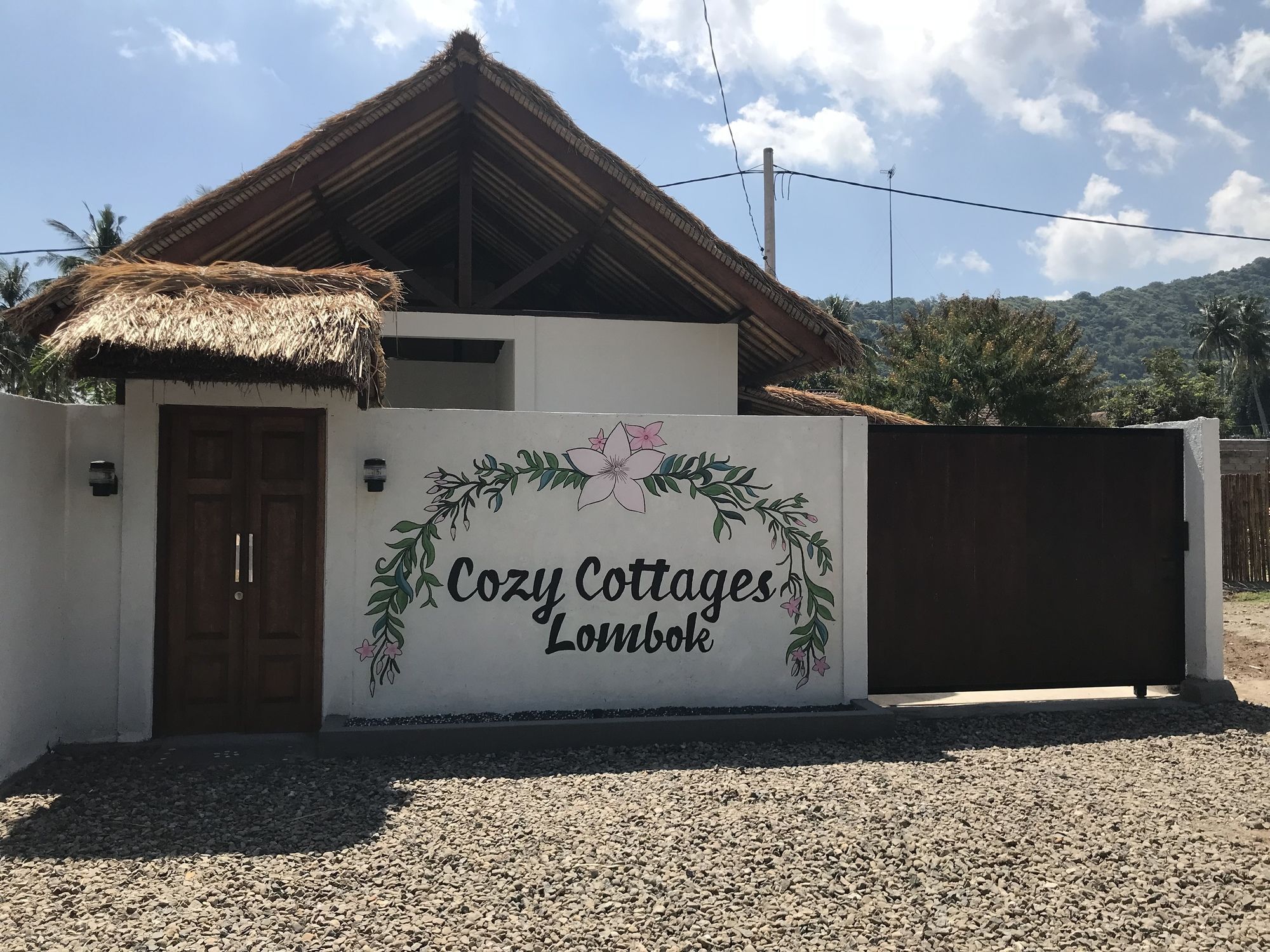 Cozy Cottages Lombok Senggigi Exterior photo